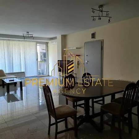 Luxury Apartments Azure Next To The Sea View ***** ブルガス