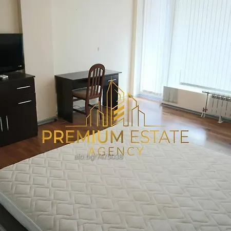 Luxury Apartments Azure Next To The Sea View ***** * ブルガス